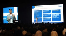 Direktur Digital dan Teknologi Informasi BRI Arga M. Nugraha memberikan pemaparan roadmap terkait mengakselerasi inklusi keuangan di Indonesia, dalam acara Microsoft Build: AI Day Jakarta (30/4/24). (Dok. BRI)