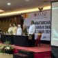Badan Nasional Sertifikasi Profesi (BNSP) telah melaksanakan penandatanganan Surat Perjanjian Swakelola Program Sertifikasi Kompetensi Kerja (PSKK) di Grand Mercure Hotel Yogyakarta (22/5/24). (Doc.BNSP)